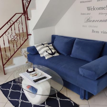 Apartment Exclusive Annex 로비니 외부 사진