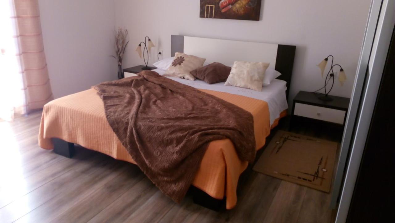 Apartment Exclusive Annex 로비니 외부 사진